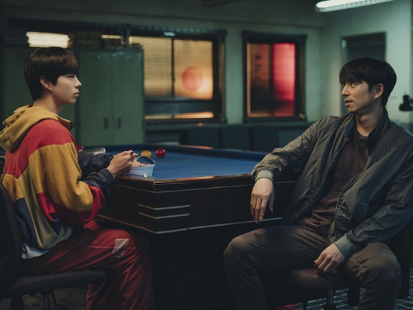 無垢なパク・ボゴムと決死のコン・ユ、映画『SEOBOK／ソボク』から本予告とポスターが公開