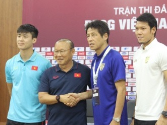 “監督日韓戦”ベトナム対タイの記者会見で、西野朗監督とパク・ハンソ監督は何を語ったか