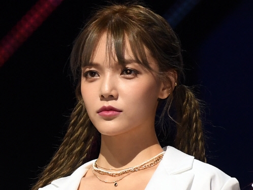 メンバーへの10年間の“いじめ疑惑”でグループ脱退となった元韓国アイドル、復帰を控えて美貌更新【PHOTO】