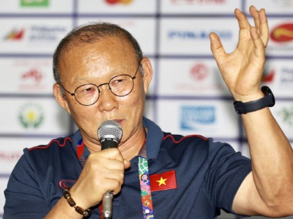 ベトナム代表監督として大成功しているパク・ハンソ監督は、なぜ韓国ではイマイチだったのか