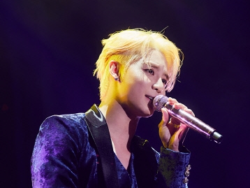 JYJジュンス、マスク越しの無邪気な表情が「胸キュン必至」と話題【PHOTO】