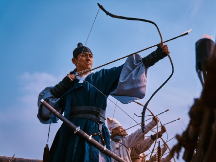 チュ・ジフン主演『キングダム2』が早くも大反響！“現状とぴったり”