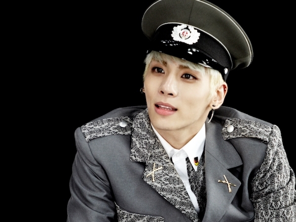 SHINee故ジョンヒョンの誕生日迎え、故人を偲ぶ声集まる「会いたい」