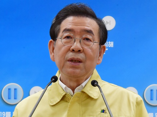 韓国のゲイクラブ発のコロナ感染者75人に急増…ソウル市長「2500人と連絡取れない」