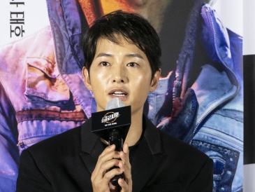 俳優ソン・ジュンギがスクリーン復帰間近！ 「SF映画を選んだ理由は…」