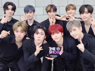 CRAVITYがタワレコチャートで1位に！ K-POP界を揺るがす「怪物新人」の誕生か