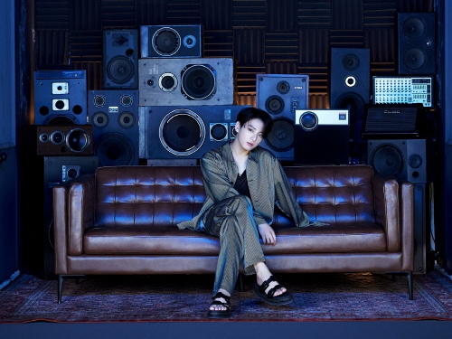 BTS（防弾少年団）のJUNG KOOK、優しい眼差しのコンセプトフォト公開【PHOTO】