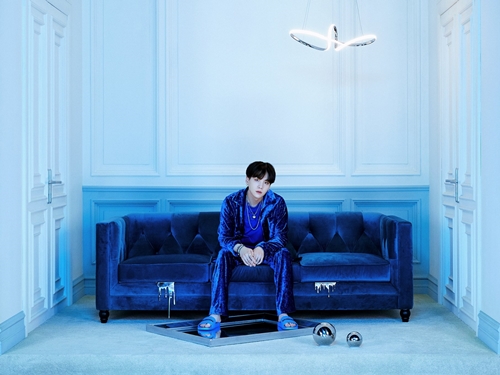 BTS（防弾少年団）のSUGAが力強い眼差しで魅せる！コンセプトフォト公開【PHOTO】