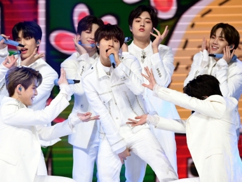 日本デビュー直前のTREASUREが「Weverse」に合流！ポラロイド写真プレゼントのCPも開催