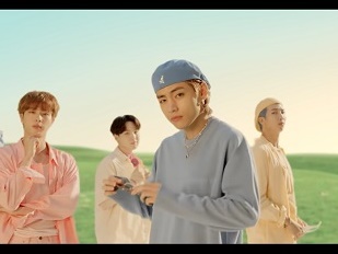 BTSの衣装を落札したヒカキン＆前澤友作氏に、韓国メディア「本当に不思議な現象」