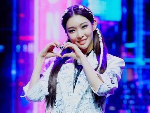 歌手チョンハが1年8カ月ぶりのカムバック！ショーケースで語った現在の心境【PHOTO】