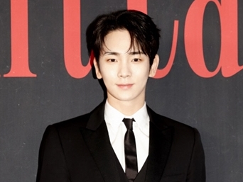 SHINeeキーが新型コロナに感染…ワクチン2回目接種済み、「すべてのスケジュールを中断」と事務所発表