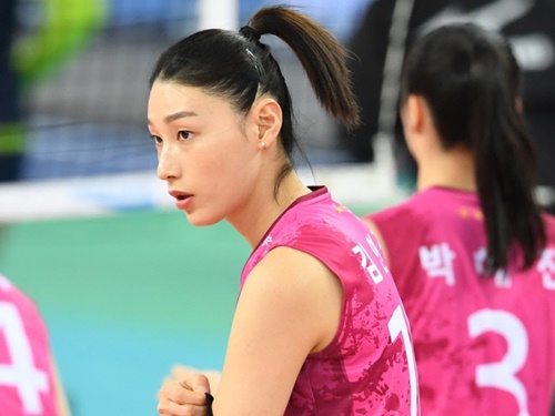 元女子バレー韓国代表キム・ヨンギョン、2年ぶりの古巣復帰やVNL“12戦全敗”の代表に語ったこと【一問一答】