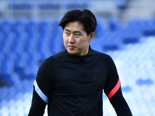 「僕にインタビュー？」ルーマニア戦で活躍の韓国代表イ・ガンインの“謙虚な姿”に自国メディア注目
