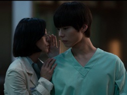 『サイコ』で婦長を演じた女優チャン・ヨンナム、『徐福』ではパク・ボゴムと“切ない”コンビに