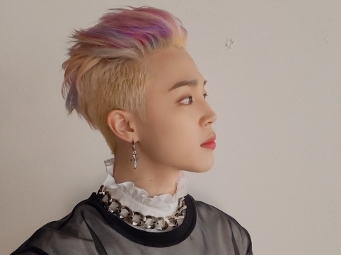 BTS（防弾少年団）JIMIN、“美しすぎる横顔”で4冠達成に感謝「皆さんのおかげ」【PHOTO】