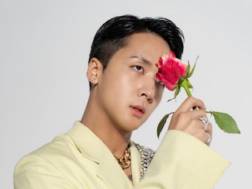 女性アイドルへのセクハラ議論で曲取り下げの歌手、米ヒップホップチャートに唯一の韓国人に