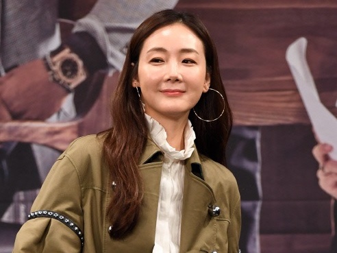 チェ・ジウの夫の浮気現場？大物女優をターゲットにした元芸能記者の過激な暴露が続く