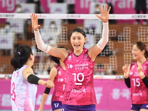 東京五輪MVPも自国に勧誘！韓国代表引退のキム・ヨンギョンに世界各国のリーグが注目