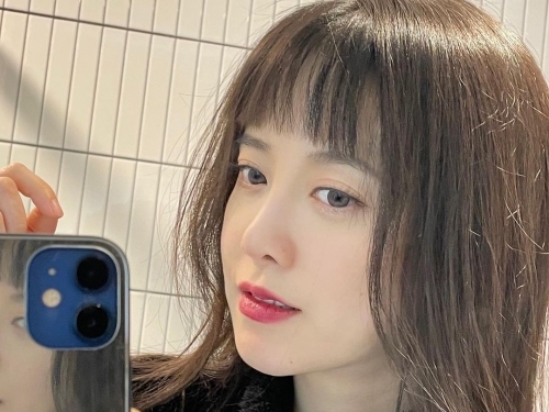 『花男』女優ク・ヘソン、美しすぎる自撮り写真が話題に「いつでも私は自信があります」【PHOTO】