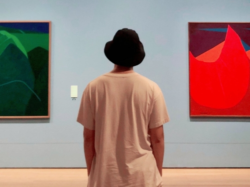 「誰の後ろ姿？」BTSが投稿したバックショットが話題に「すぐわかった」「ホソク？」【PHOTO】