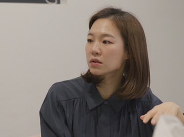 映画『ミナリ』主演女優ハン・イェリが日常を公開、女優と舞踊家としての二面性を披露