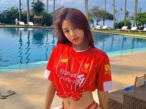 【写真】世界中のサッカーファンを魅了させる韓国の“リバプール美女”とは？