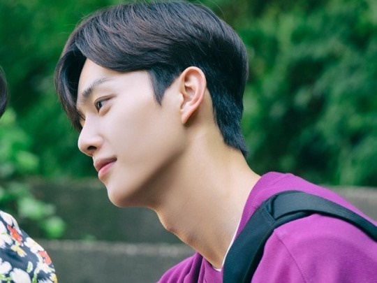 『わかっていても』俳優ソン・ガン、愛らしさと冷酷さの“温度差”激しいビハインドカット公開