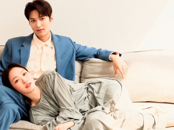 俳優イ・ミンホとキム・ゴウン、“密着膝枕” 仲良しショット披露【PHOTO】